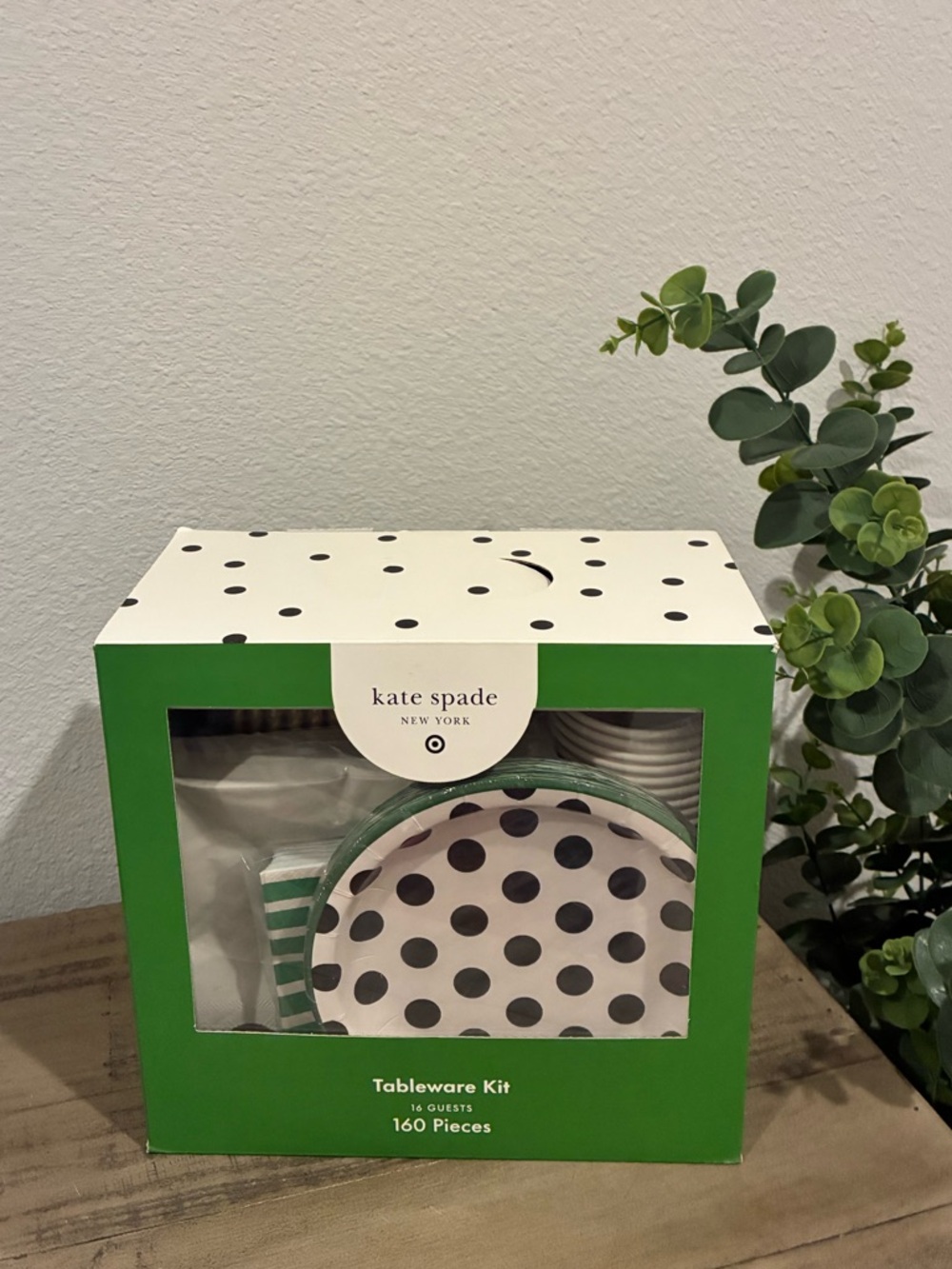 Limited Edition kate spade x Target Tableware Kit.